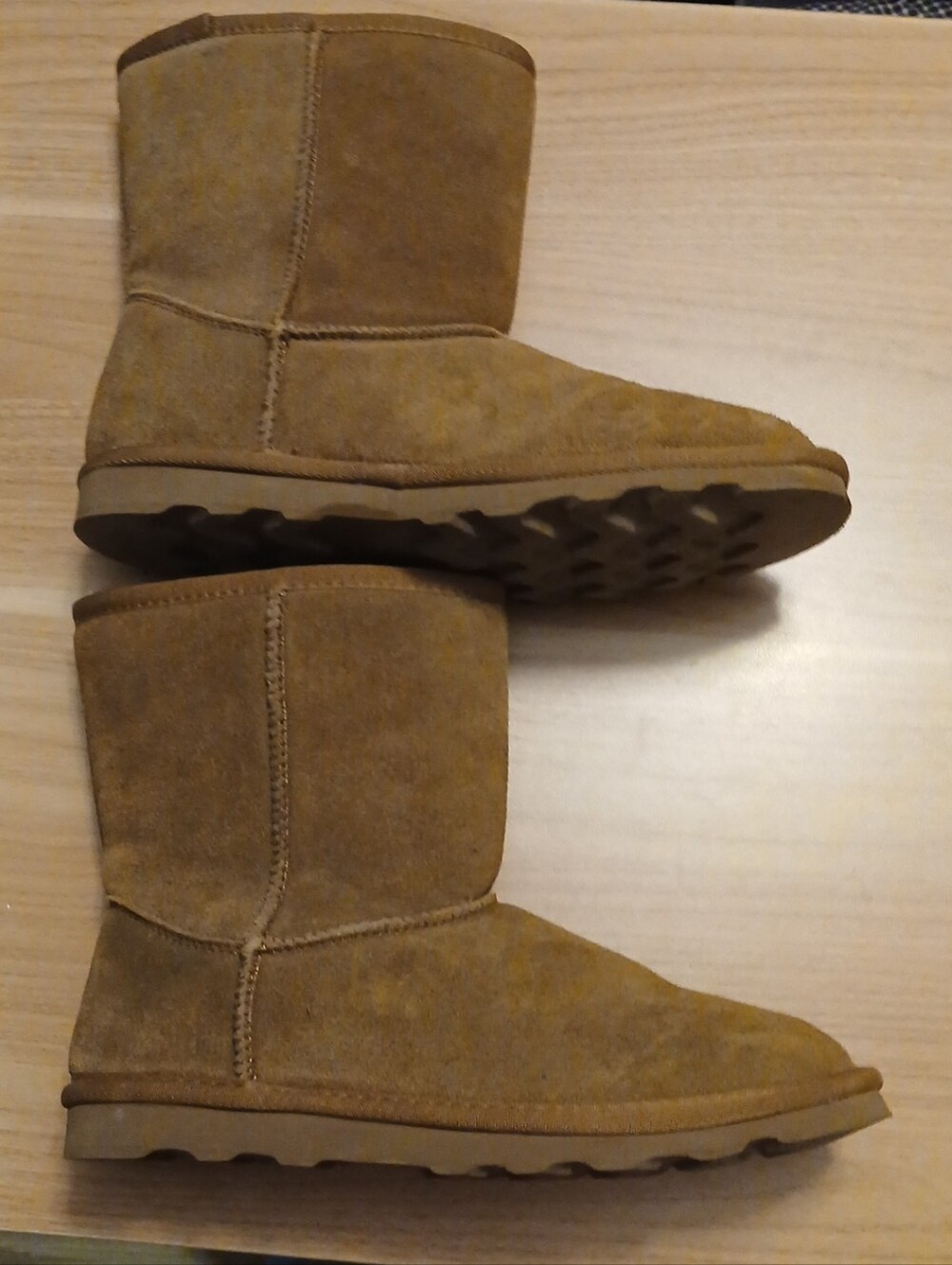 Time and True Classic Short Tan Suede Winter Boots in Size 7